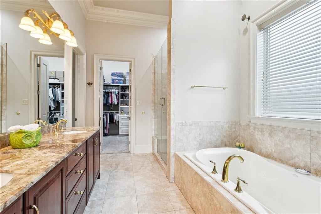 Metairie, Louisiana, 70005, United States, 4 Bedrooms Bedrooms, ,4 BathroomsBathrooms,Residential,Active,1907968