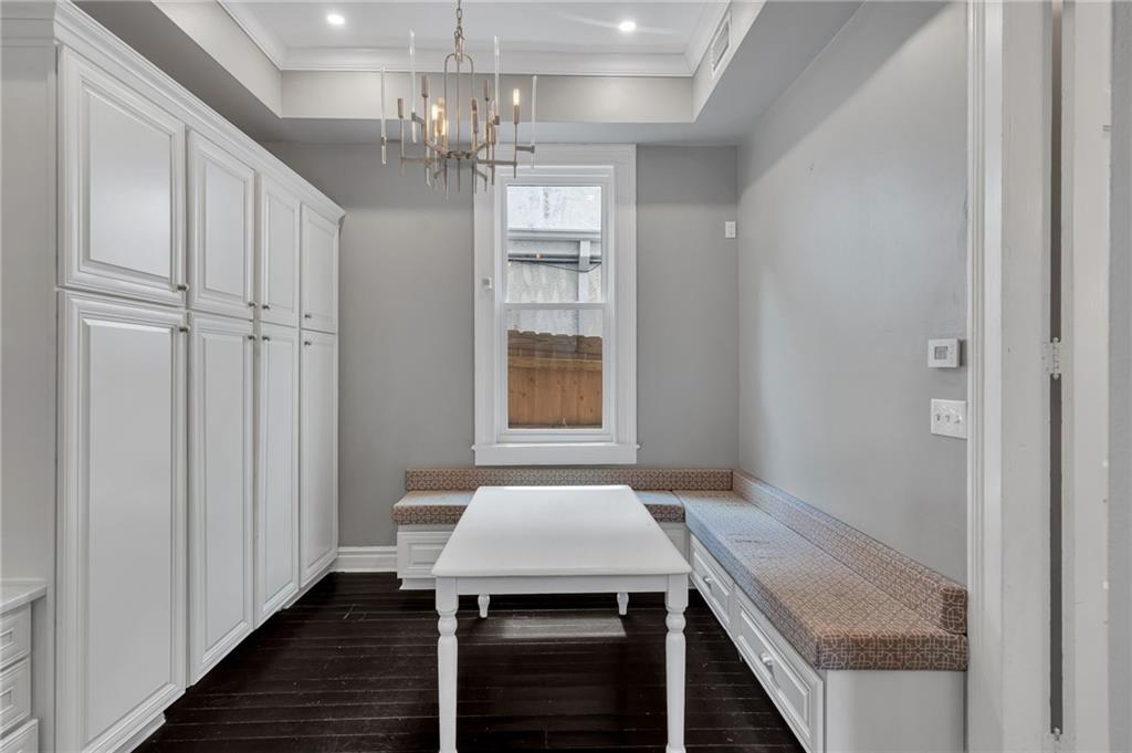 New Orleans, Louisiana, 70115, United States, 5 Bedrooms Bedrooms, ,4 BathroomsBathrooms,Residential,Active,1892595