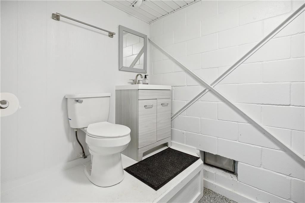 Mandeville, Louisiana, 70448, United States, 4 Bedrooms Bedrooms, ,5 BathroomsBathrooms,Residential,Active,1941106