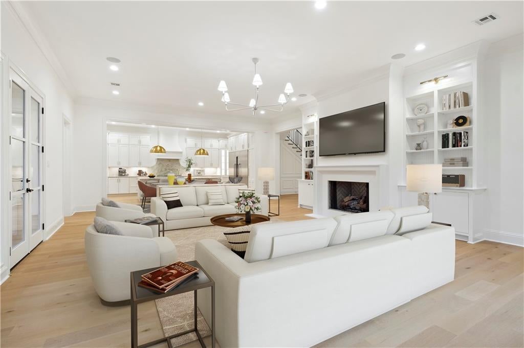 New Orleans, Louisiana, 70124, United States, 6 Bedrooms Bedrooms, ,6 BathroomsBathrooms,Residential,Active,1849202