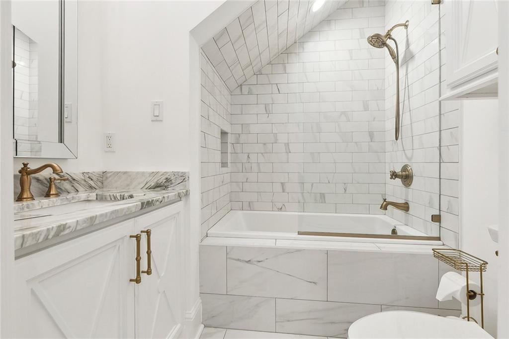 New Orleans, Louisiana, 70118, United States, 4 Bedrooms Bedrooms, ,4 BathroomsBathrooms,Residential,Active,2008307