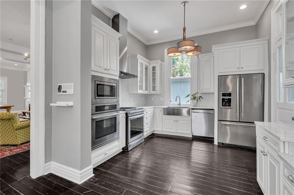 New Orleans, Louisiana, 70115, United States, 5 Bedrooms Bedrooms, ,4 BathroomsBathrooms,Residential,Active,1892595