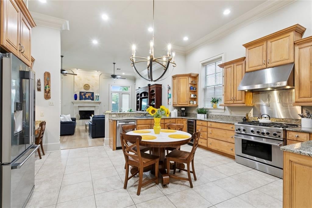 Metairie, Louisiana, 70005, United States, 4 Bedrooms Bedrooms, ,4 BathroomsBathrooms,Residential,Active,1907968