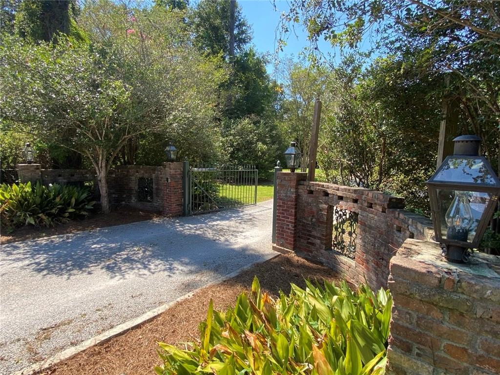 Covington, Louisiana, 70435, United States, 4 Bedrooms Bedrooms, ,5 BathroomsBathrooms,Residential,Active,1936635