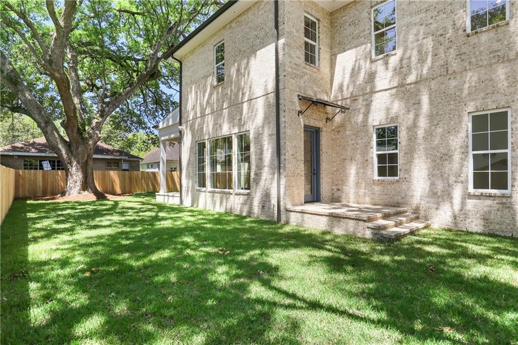 New Orleans, Louisiana, 70124, United States, 6 Bedrooms Bedrooms, ,6 BathroomsBathrooms,Residential,Active,1849202