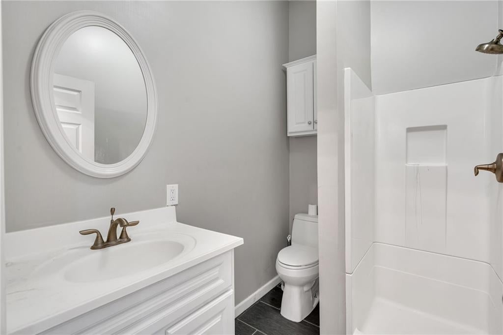 New Orleans, Louisiana, 70115, United States, 5 Bedrooms Bedrooms, ,4 BathroomsBathrooms,Residential,Active,1892595