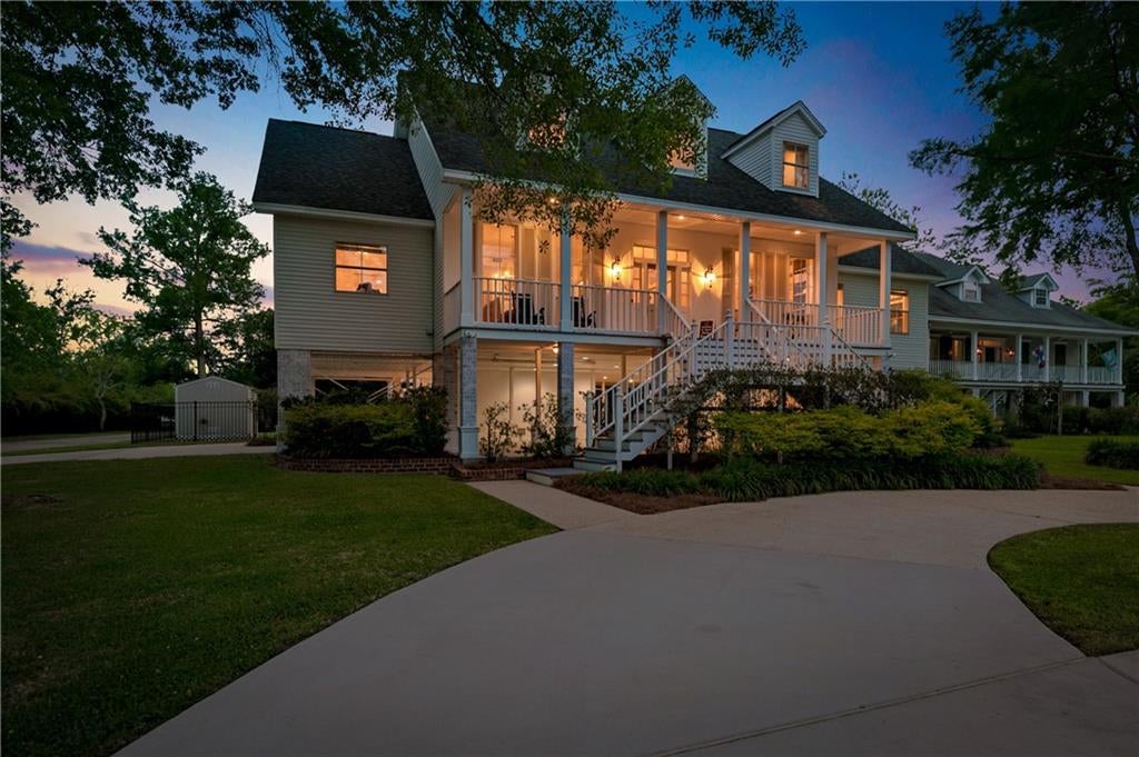 Mandeville, Louisiana, 70448, United States, 4 Bedrooms Bedrooms, ,5 BathroomsBathrooms,Residential,Active,1941106