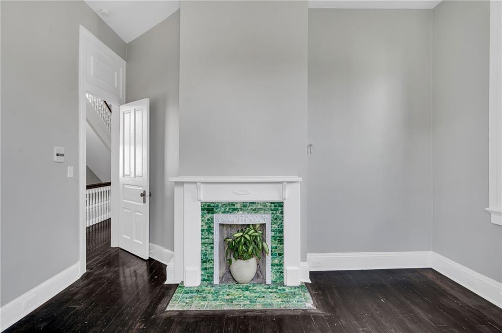 New Orleans, Louisiana, 70115, United States, 5 Bedrooms Bedrooms, ,4 BathroomsBathrooms,Residential,Active,1892595