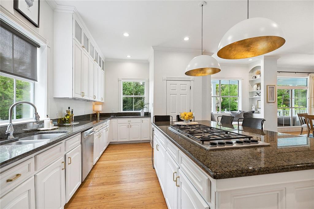 Mandeville, Louisiana, 70448, United States, 4 Bedrooms Bedrooms, ,5 BathroomsBathrooms,Residential,Active,1941106