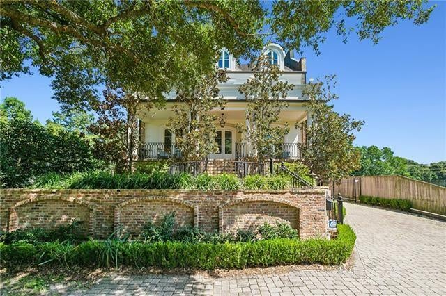 River Ridge, Louisiana, 70123, United States, 4 Bedrooms Bedrooms, ,5 BathroomsBathrooms,Residential,Active,1953282