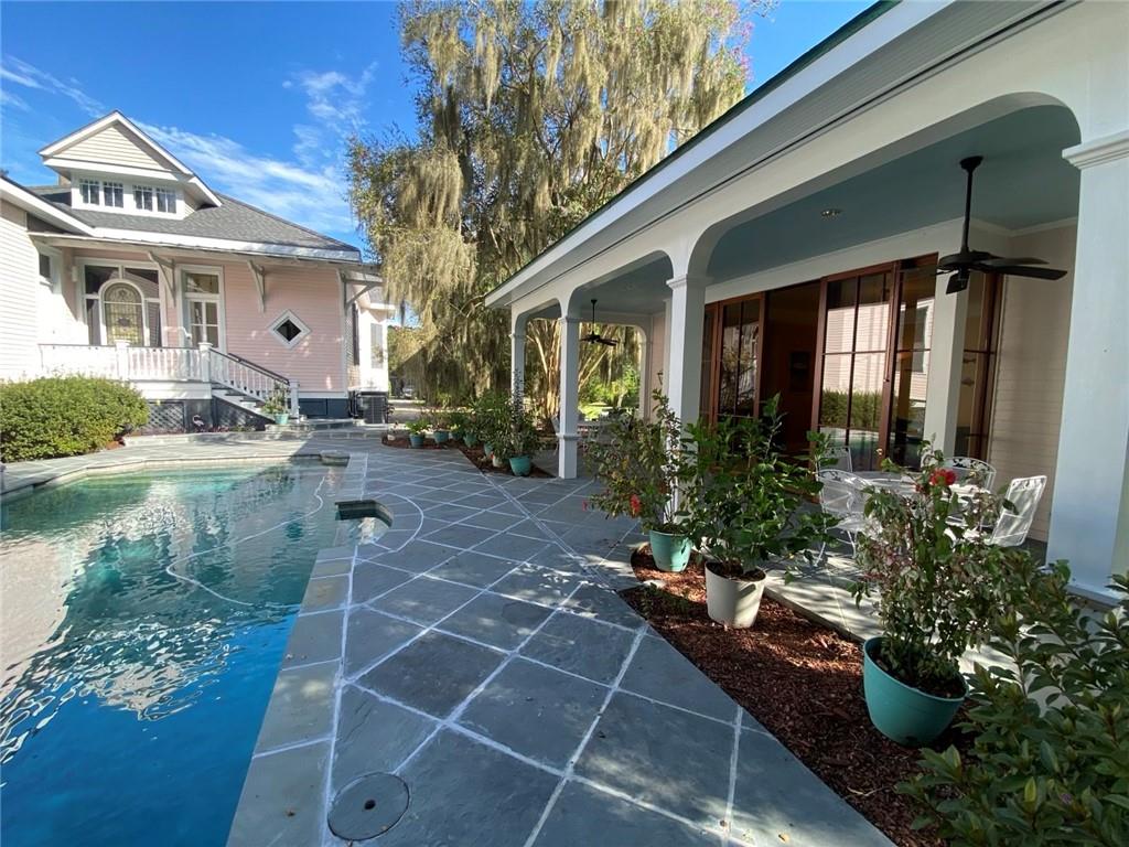 Covington, Louisiana, 70435, United States, 4 Bedrooms Bedrooms, ,5 BathroomsBathrooms,Residential,Active,1936635