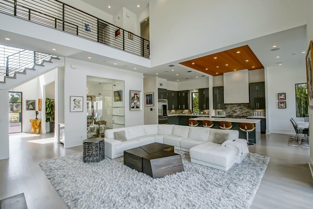 River Ridge, Louisiana, 70123, United States, 5 Bedrooms Bedrooms, ,4 BathroomsBathrooms,Residential,Active,1953285