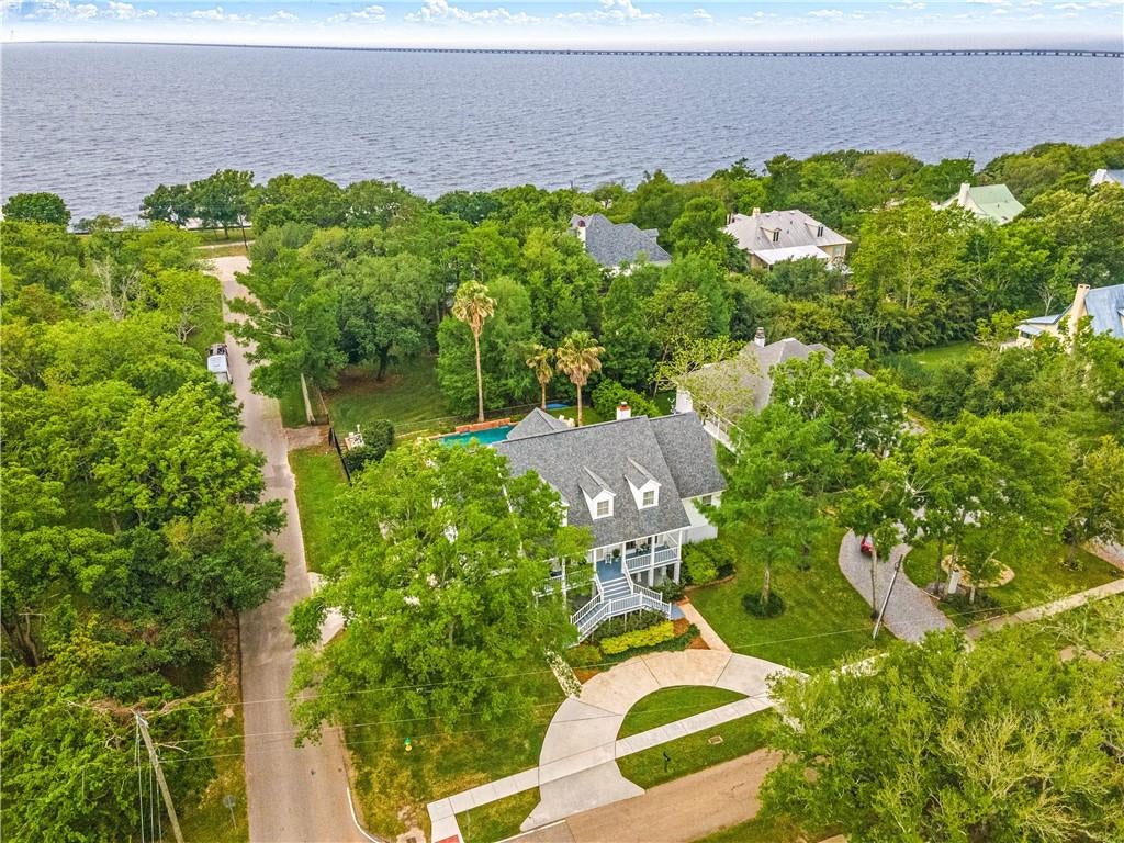 Mandeville, Louisiana, 70448, United States, 4 Bedrooms Bedrooms, ,5 BathroomsBathrooms,Residential,Active,1941106