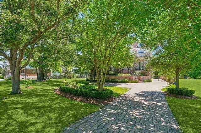 River Ridge, Louisiana, 70123, United States, 4 Bedrooms Bedrooms, ,5 BathroomsBathrooms,Residential,Active,2009854