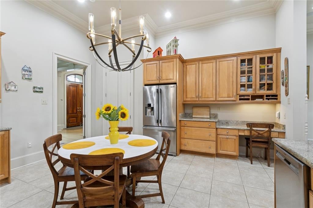Metairie, Louisiana, 70005, United States, 4 Bedrooms Bedrooms, ,4 BathroomsBathrooms,Residential,Active,1907968