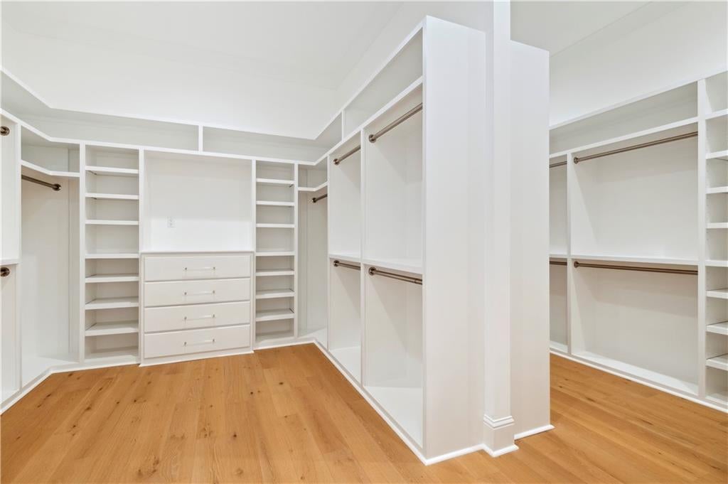 New Orleans, Louisiana, 70124, United States, 6 Bedrooms Bedrooms, ,6 BathroomsBathrooms,Residential,Active,1849202