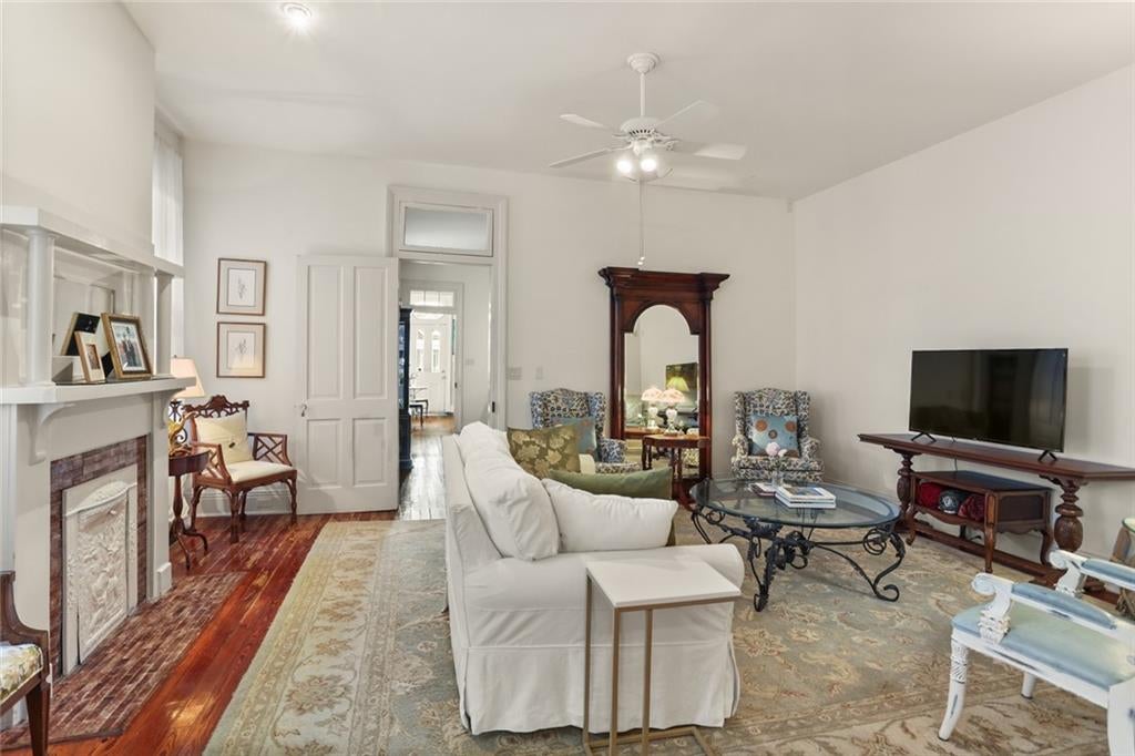 New Orleans, Louisiana, 70119, United States, 6 Bedrooms Bedrooms, ,6 BathroomsBathrooms,Residential,Active,1959548