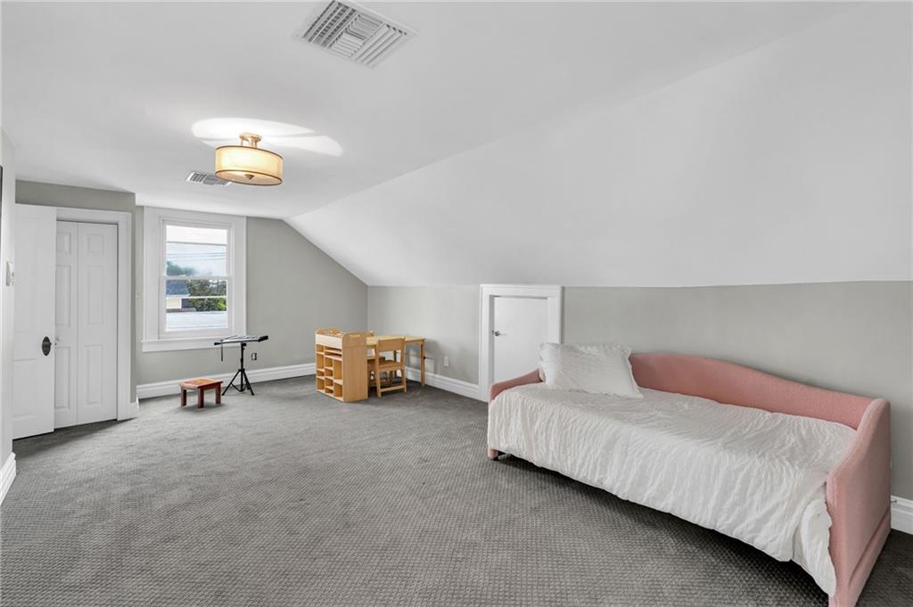 New Orleans, Louisiana, 70115, United States, 5 Bedrooms Bedrooms, ,4 BathroomsBathrooms,Residential,Active,1892595