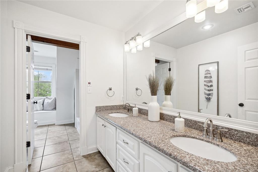Mandeville, Louisiana, 70448, United States, 4 Bedrooms Bedrooms, ,5 BathroomsBathrooms,Residential,Active,1941106