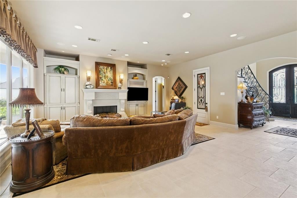 Kenner, Louisiana, 70065, United States, 3 Bedrooms Bedrooms, ,4 BathroomsBathrooms,Residential,Active,1961901