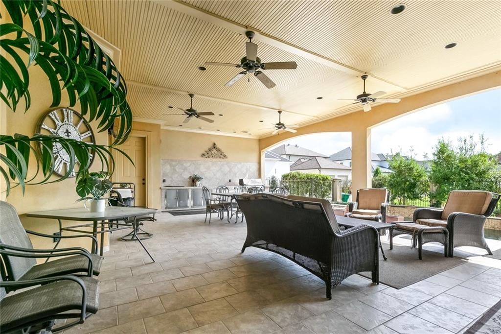 Kenner, Louisiana, 70065, United States, 3 Bedrooms Bedrooms, ,4 BathroomsBathrooms,Residential,Active,1961901