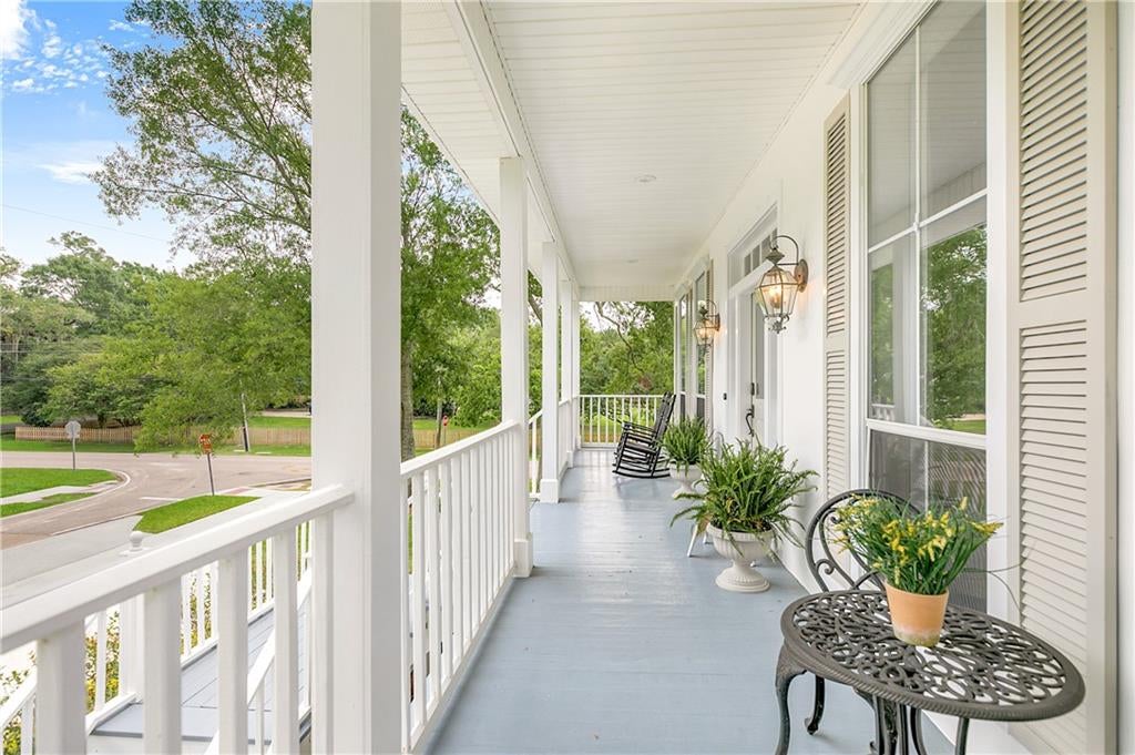 Mandeville, Louisiana, 70448, United States, 4 Bedrooms Bedrooms, ,5 BathroomsBathrooms,Residential,Active,1941106