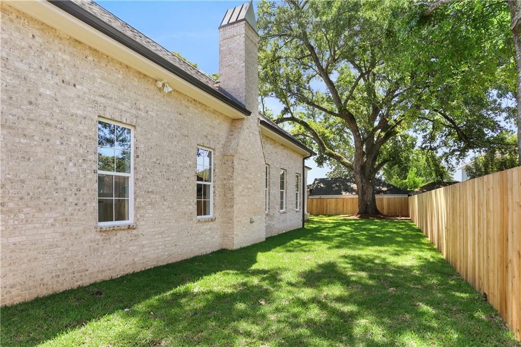 New Orleans, Louisiana, 70124, United States, 6 Bedrooms Bedrooms, ,6 BathroomsBathrooms,Residential,Active,1849202