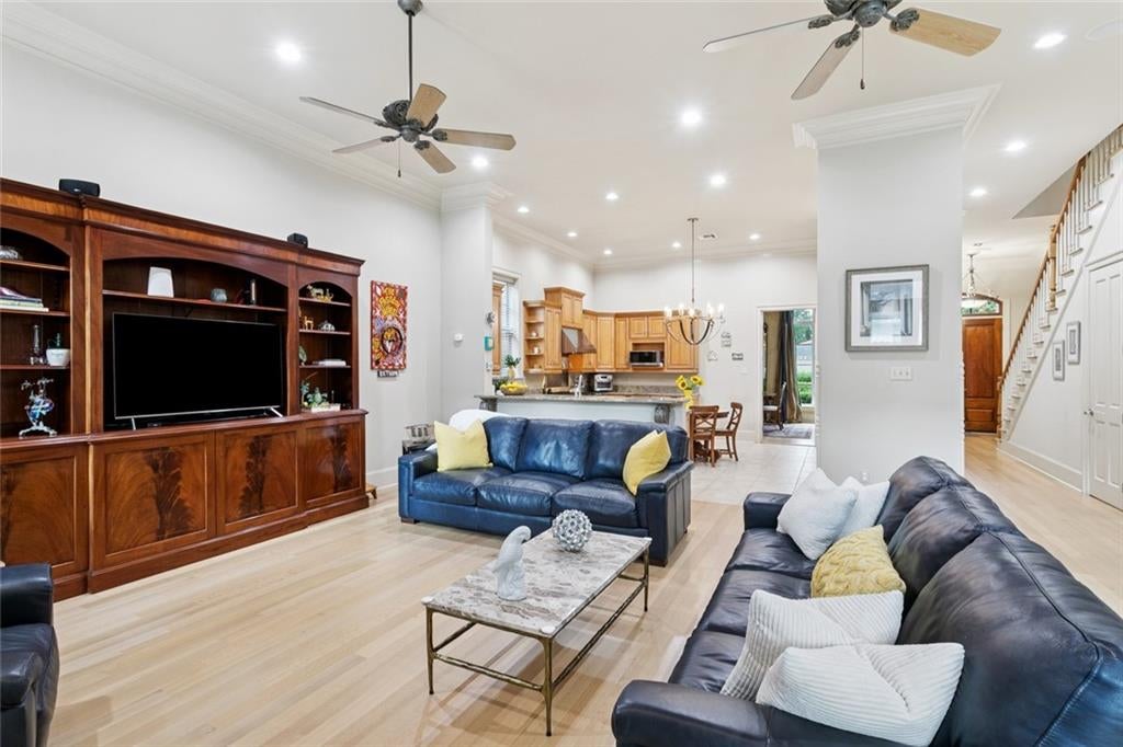 Metairie, Louisiana, 70005, United States, 4 Bedrooms Bedrooms, ,4 BathroomsBathrooms,Residential,Active,1907968
