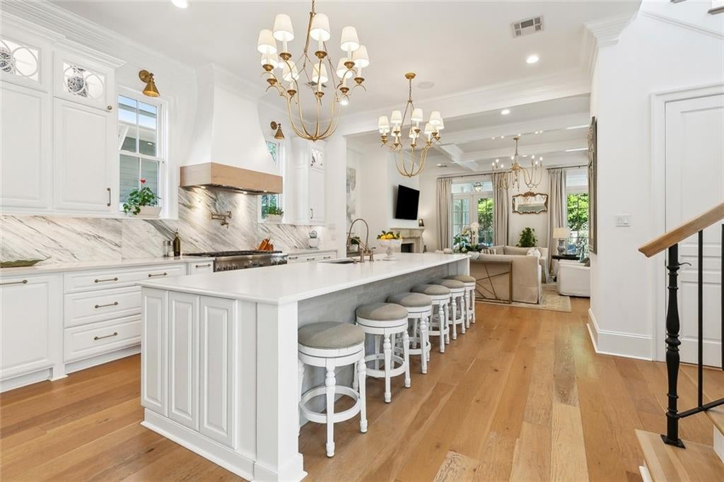 New Orleans, Louisiana, 70118, United States, 4 Bedrooms Bedrooms, ,4 BathroomsBathrooms,Residential,Active,2008307