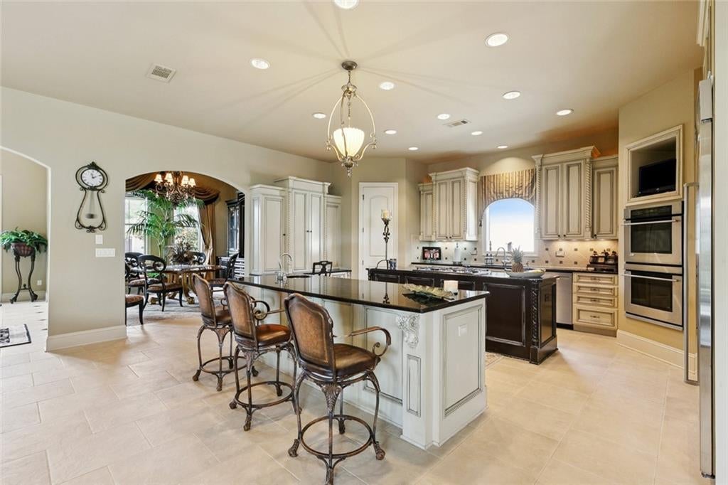 Kenner, Louisiana, 70065, United States, 3 Bedrooms Bedrooms, ,4 BathroomsBathrooms,Residential,Active,1961901