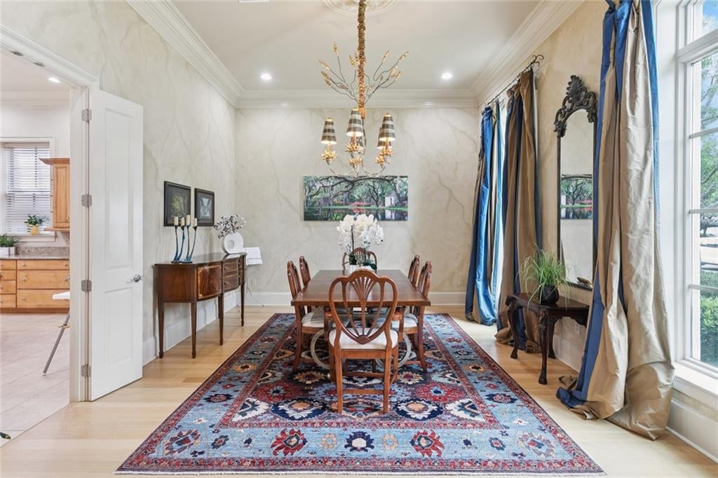 Metairie, Louisiana, 70005, United States, 4 Bedrooms Bedrooms, ,4 BathroomsBathrooms,Residential,Active,1907968