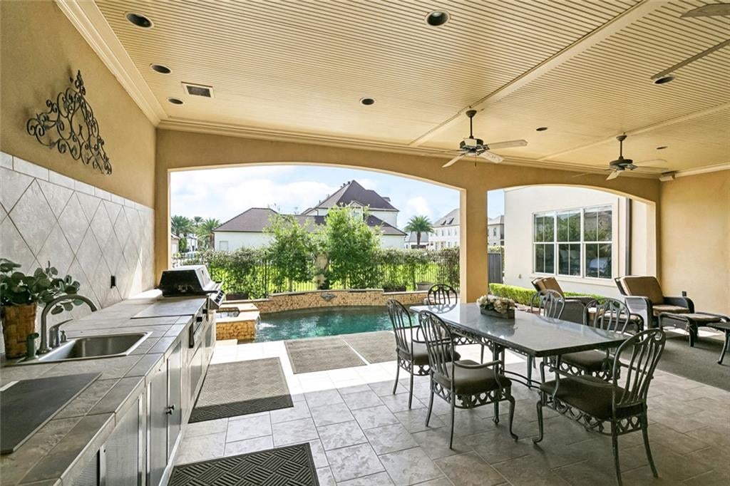 Kenner, Louisiana, 70065, United States, 3 Bedrooms Bedrooms, ,4 BathroomsBathrooms,Residential,Active,1961901