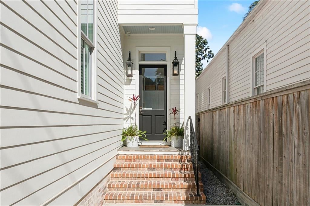 New Orleans, Louisiana, 70118, United States, 4 Bedrooms Bedrooms, ,4 BathroomsBathrooms,Residential,Active,2008307