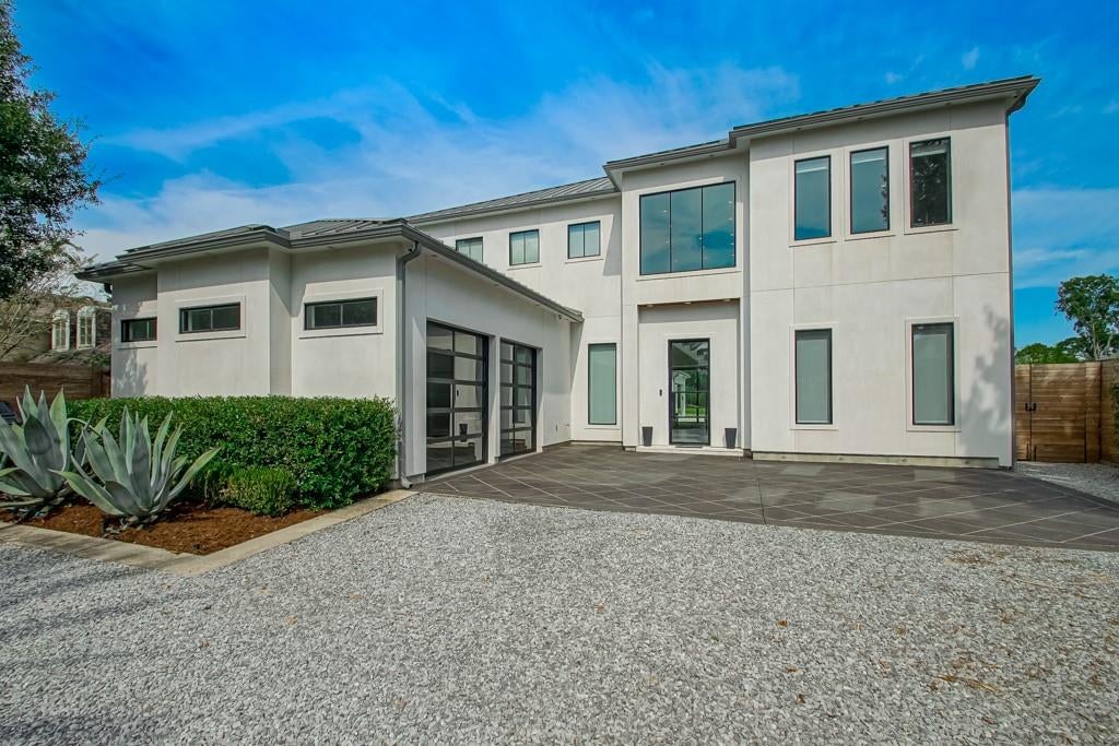 River Ridge, Louisiana, 70123, United States, 5 Bedrooms Bedrooms, ,4 BathroomsBathrooms,Residential,Active,1953285