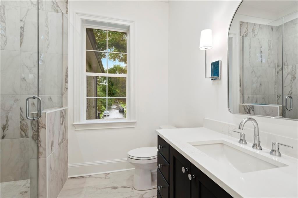 New Orleans, Louisiana, 70124, United States, 6 Bedrooms Bedrooms, ,6 BathroomsBathrooms,Residential,Active,1849202