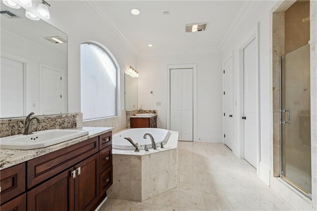 Harahan, Louisiana, 70123, United States, 4 Bedrooms Bedrooms, ,4 BathroomsBathrooms,Residential,Active,2007031