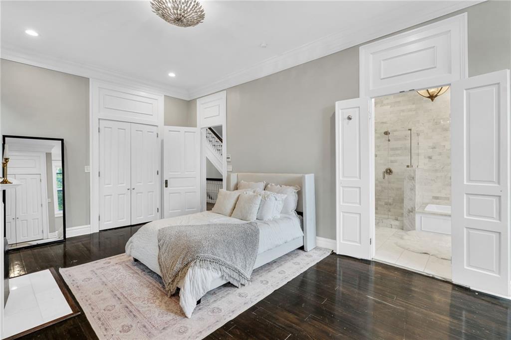 New Orleans, Louisiana, 70115, United States, 5 Bedrooms Bedrooms, ,4 BathroomsBathrooms,Residential,Active,1892595