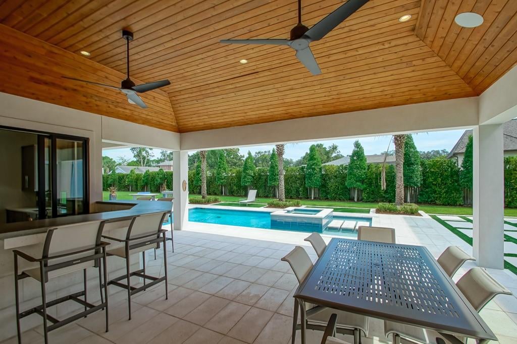River Ridge, Louisiana, 70123, United States, 5 Bedrooms Bedrooms, ,4 BathroomsBathrooms,Residential,Active,1953285