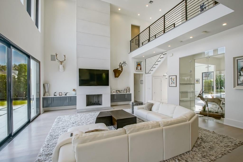 River Ridge, Louisiana, 70123, United States, 5 Bedrooms Bedrooms, ,4 BathroomsBathrooms,Residential,Active,1953285