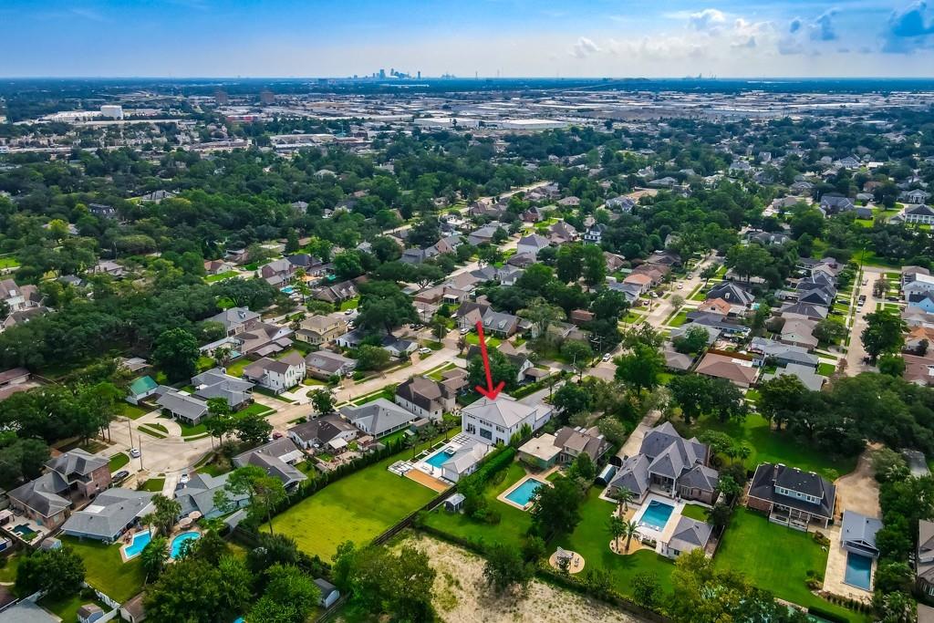 River Ridge, Louisiana, 70123, United States, 5 Bedrooms Bedrooms, ,4 BathroomsBathrooms,Residential,Active,1953285