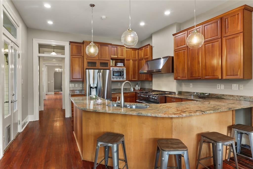 New Orleans, Louisiana, 70119, United States, 6 Bedrooms Bedrooms, ,6 BathroomsBathrooms,Residential,Active,1959548