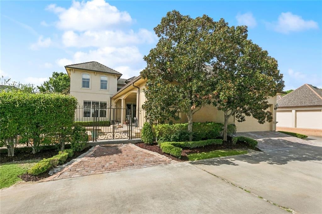 Kenner, Louisiana, 70065, United States, 3 Bedrooms Bedrooms, ,4 BathroomsBathrooms,Residential,Active,1961901