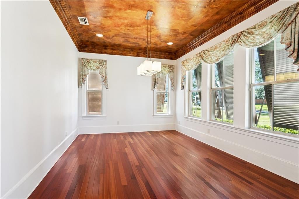 Harahan, Louisiana, 70123, United States, 4 Bedrooms Bedrooms, ,4 BathroomsBathrooms,Residential,Active,2007031