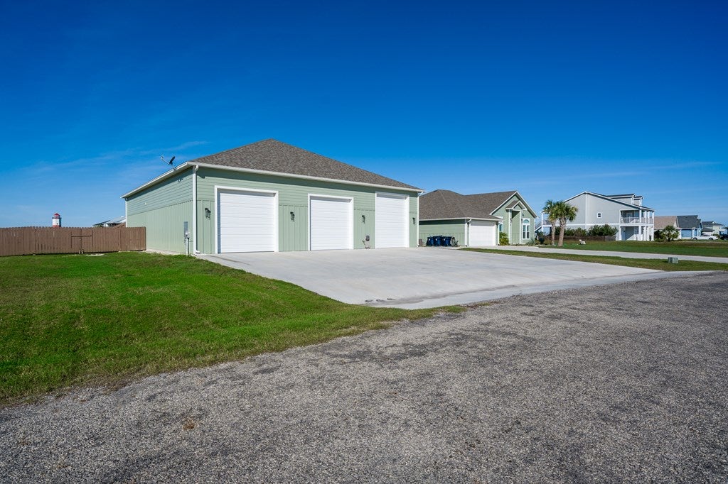 Rockport, Texas, 78382, United States, 5 Bedrooms Bedrooms, ,5 BathroomsBathrooms,Residential,Active,2008732