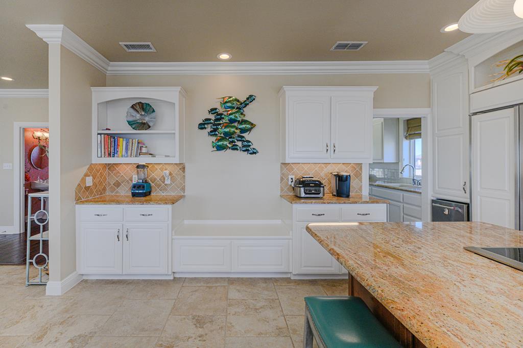 Rockport, Texas, 78382, United States, 5 Bedrooms Bedrooms, ,4 BathroomsBathrooms,Residential,Active,1723082
