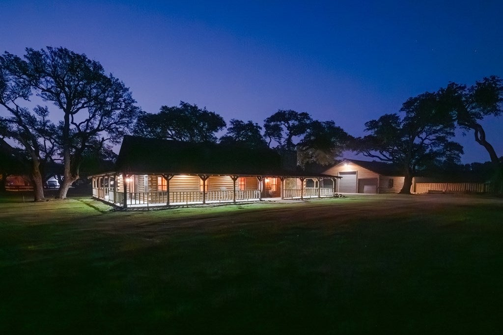 Rockport, Texas, 78382, United States, 3 Bedrooms Bedrooms, ,4 BathroomsBathrooms,Residential,Active,1929924