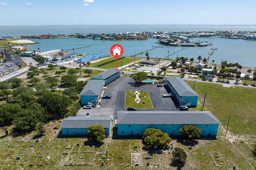 1809 Hillcrest Dr Unit 101  