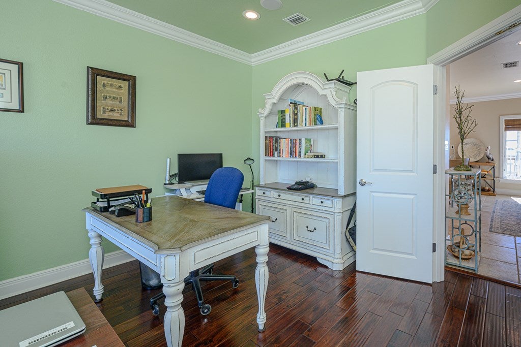 Rockport, Texas, 78382, United States, 5 Bedrooms Bedrooms, ,4 BathroomsBathrooms,Residential,Active,1723082