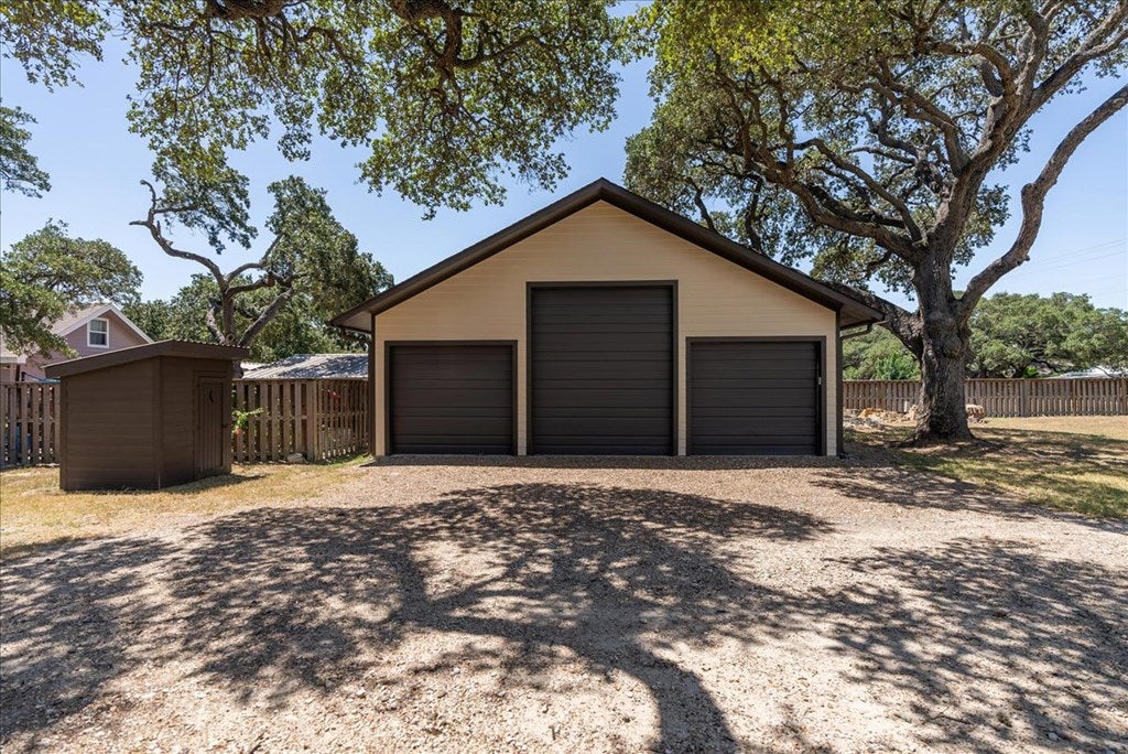 Rockport, Texas, 78382, United States, 3 Bedrooms Bedrooms, ,4 BathroomsBathrooms,Residential,Active,1929924