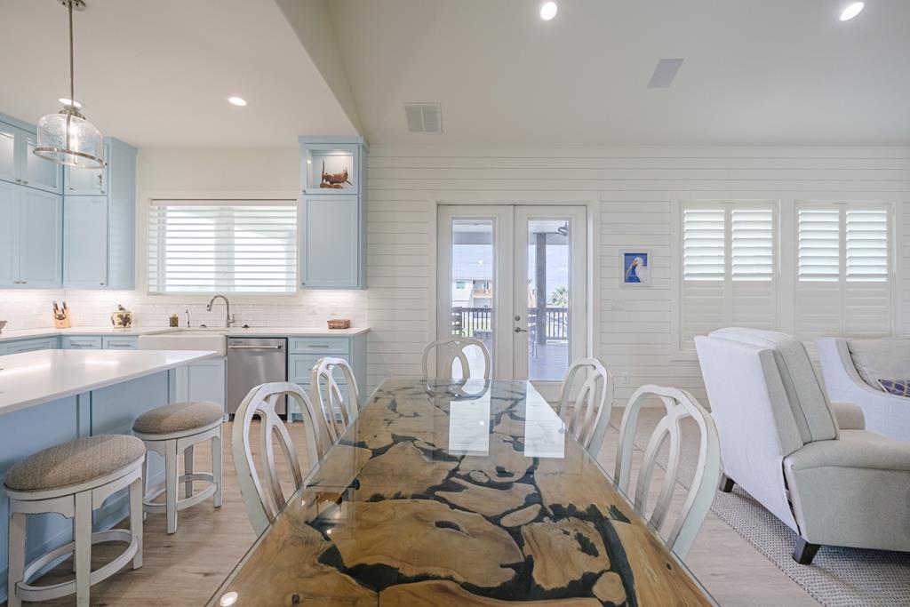 Rockport, Texas, 78382, United States, ,4 BathroomsBathrooms,Residential,Active,1823941